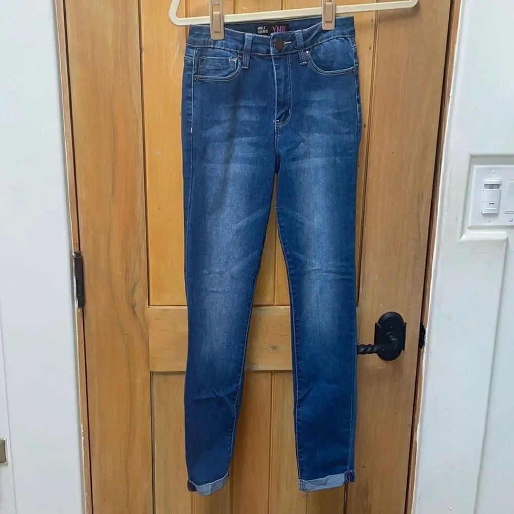 Ankle high rise YMI jeans size 1 butt lifting
